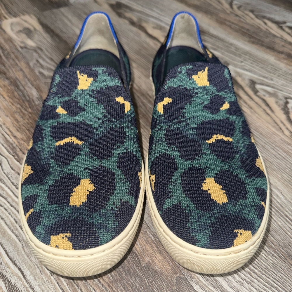 Retired Blue Spot Rothy’s. Size 9.